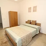 Chiara House Apartman *