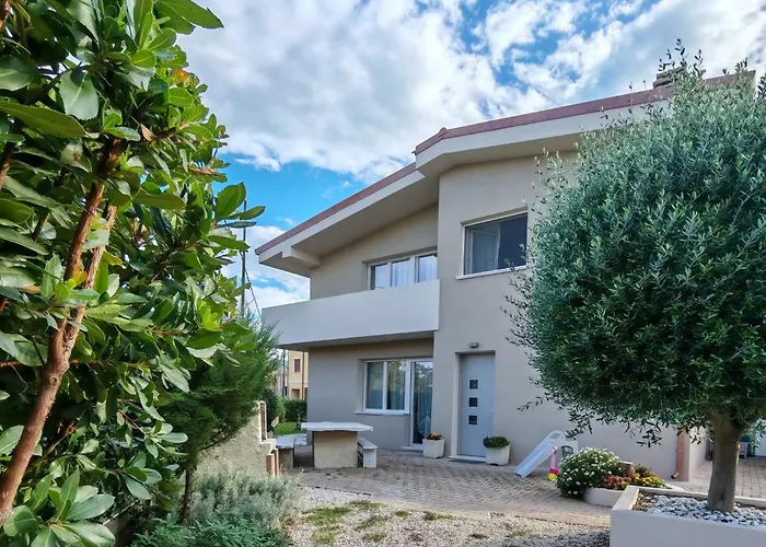 Chiara House سينيسكولا